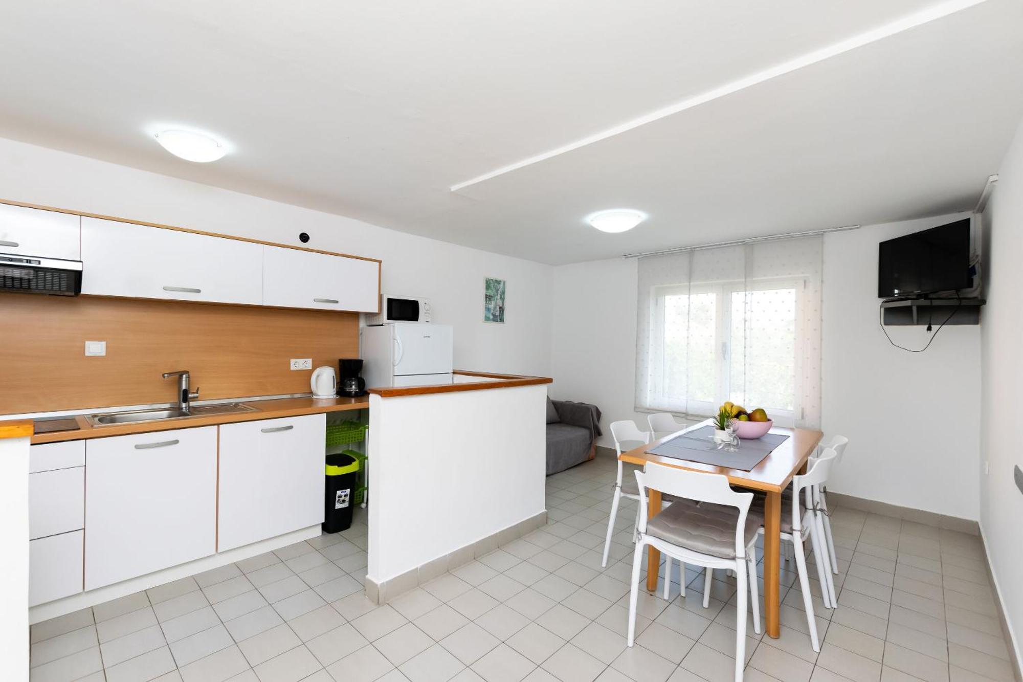 Apartments Anica F Lopar Eksteriør billede